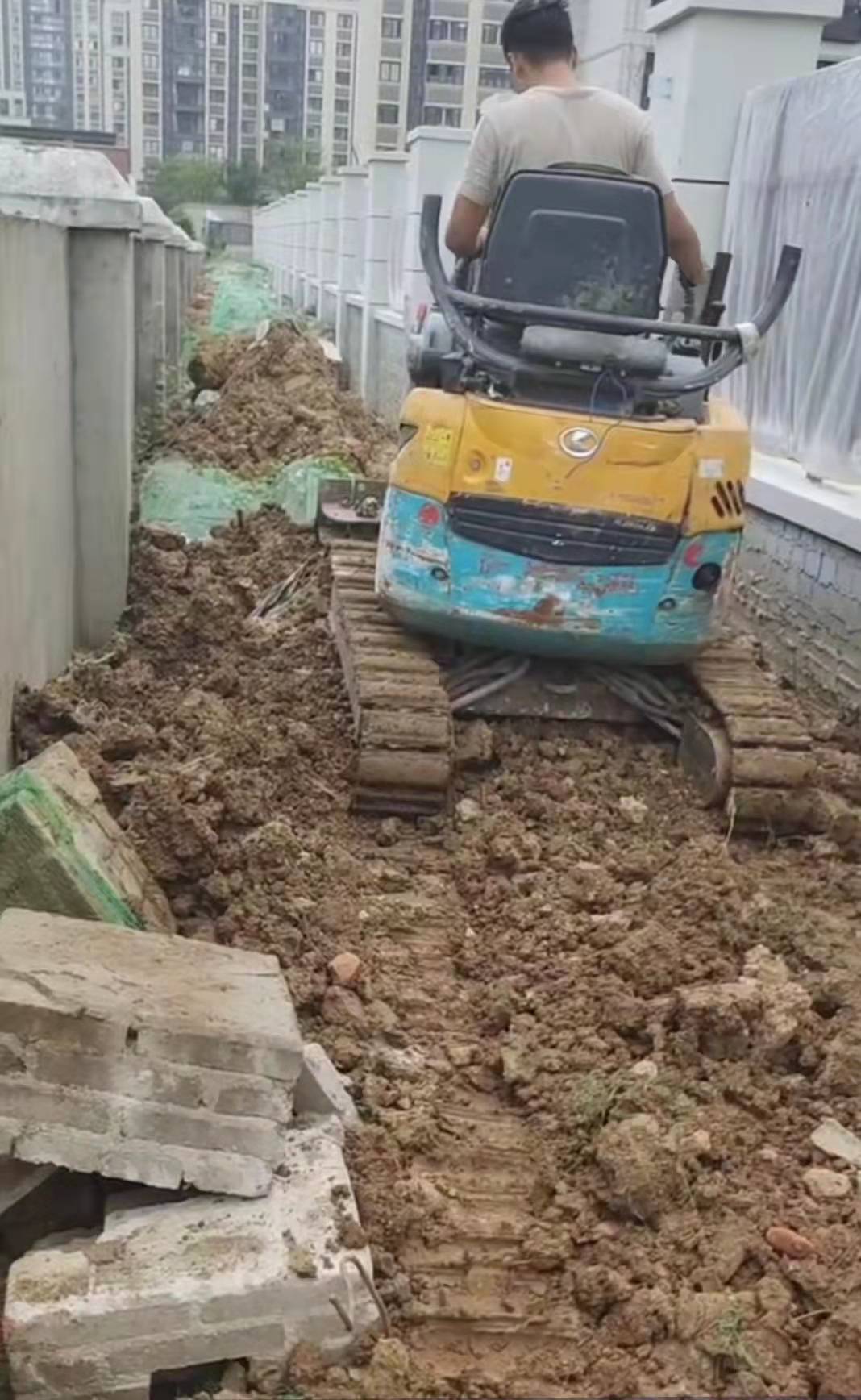 2022年小型挖掘機的市場發(fā)展前景分析！(圖1)